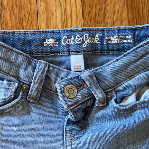 Sold as a set! Three pairs of girls size 5 Jeans - Picture 7 of 9